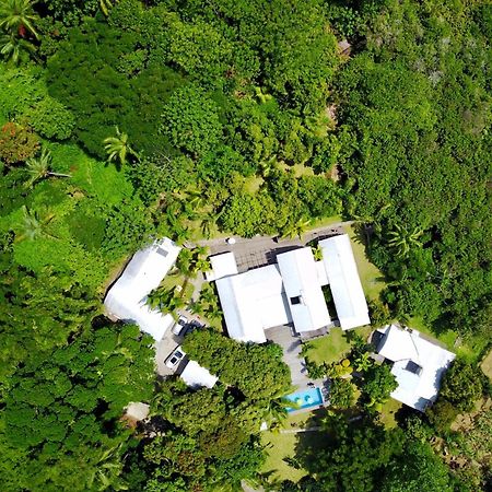 Апартаменты Red Coconut Self-Catering Baie Lazare  Экстерьер фото