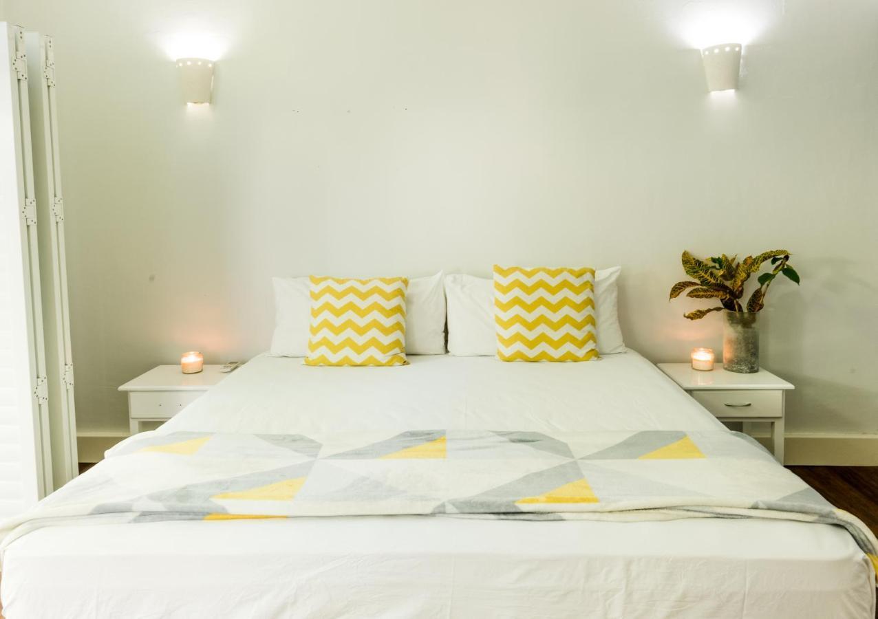 Апартаменты Red Coconut Self-Catering Baie Lazare  Экстерьер фото